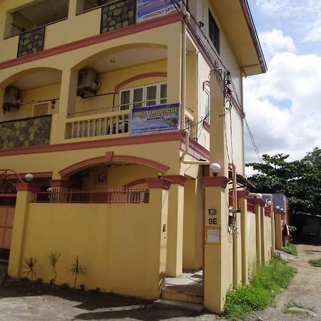 Julz Tropical Apartments Olongapo Extérieur photo