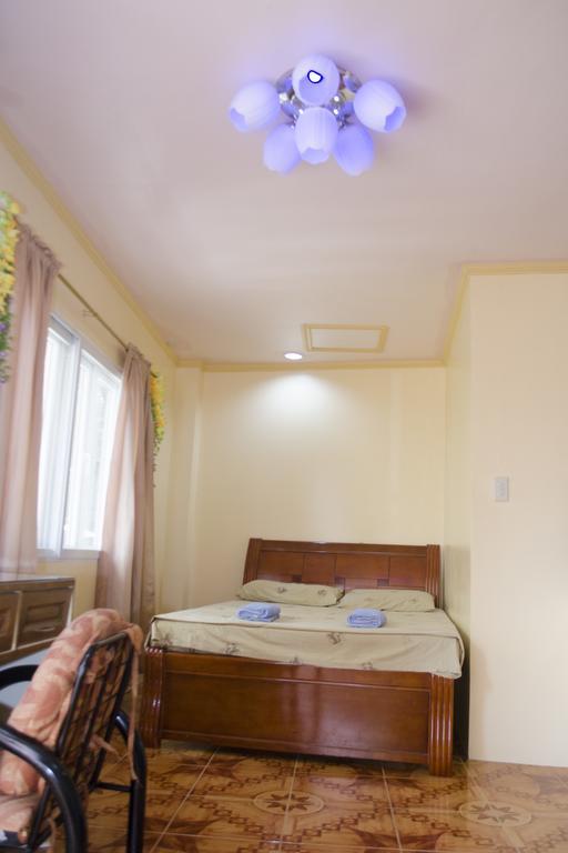Julz Tropical Apartments Olongapo Extérieur photo